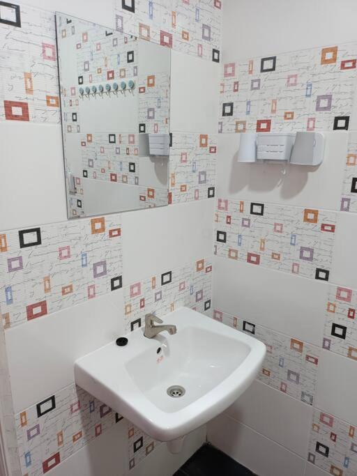 Impian Stay 0.1 Townhouse With 3 Bedrooms. Kuah Esterno foto